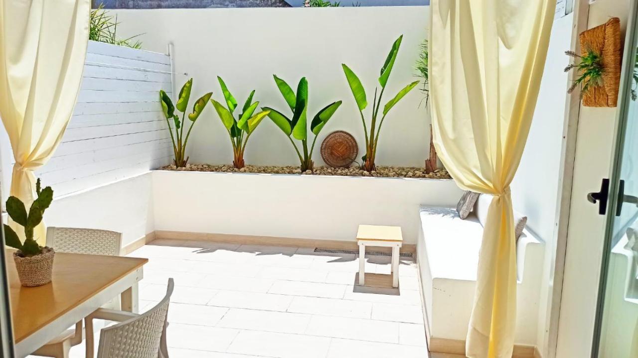 B&B Suites Via Del Mare Presicce Exterior foto